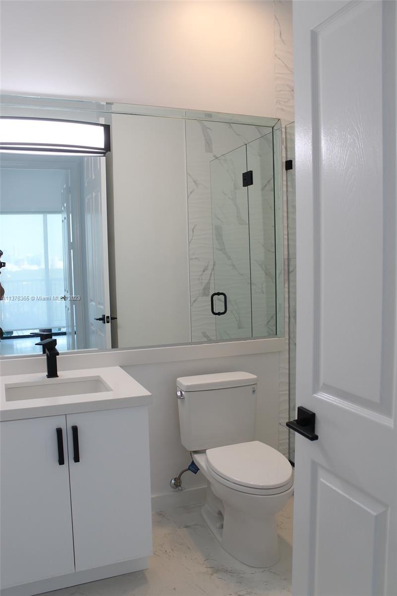Photo 16 of 29 of 1690 SW 27th Ave 905 condo