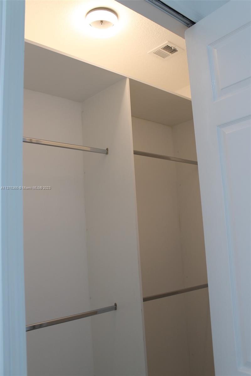Photo 10 of 29 of 1690 SW 27th Ave 905 condo