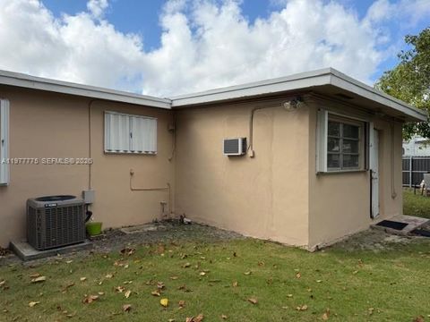 Tiny photo for 10945 SW 41st St, Miami, FL 33165 (MLS # A11977775)