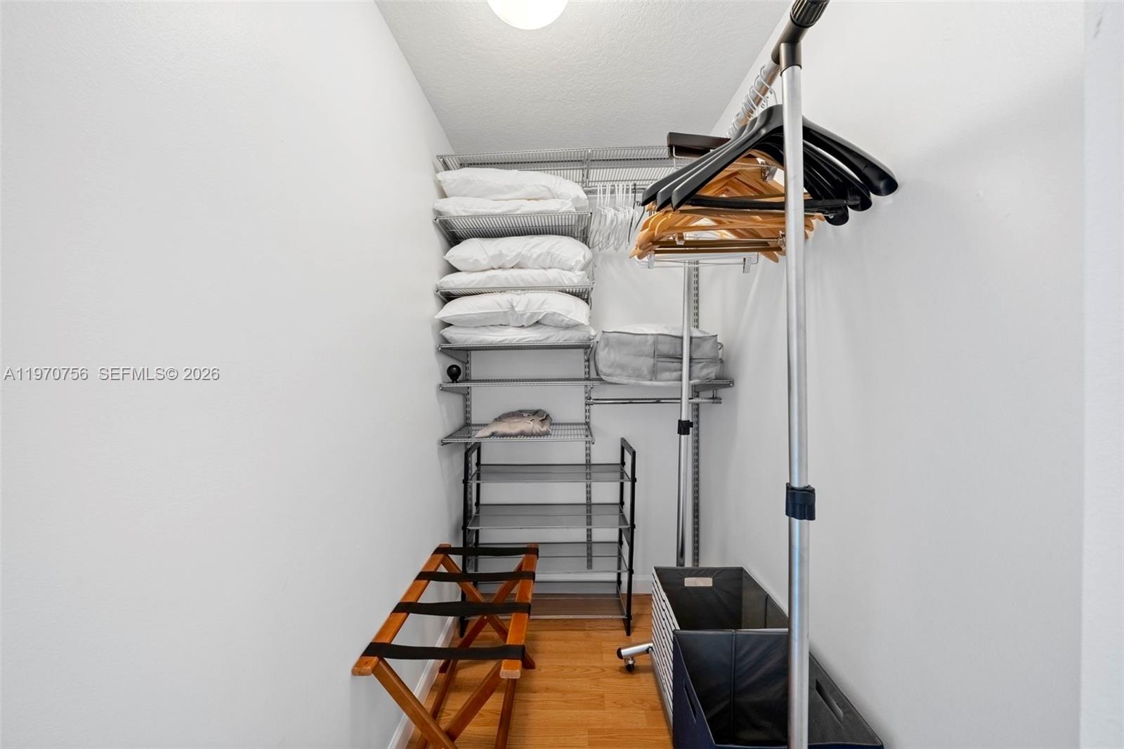 MARINA BAY CLUB CONDO HOT - Residential