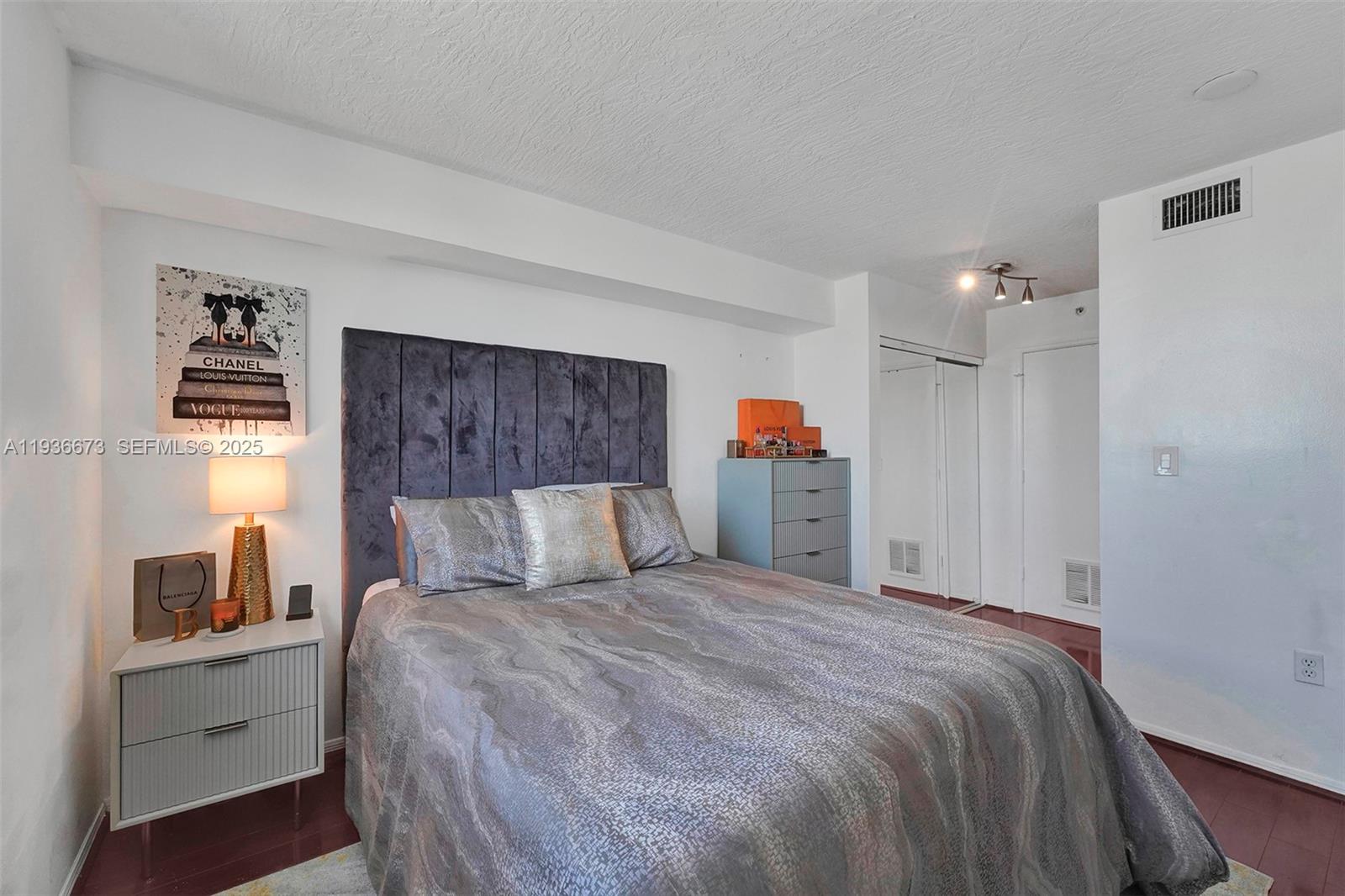 THE CITADEL CONDO - Residential