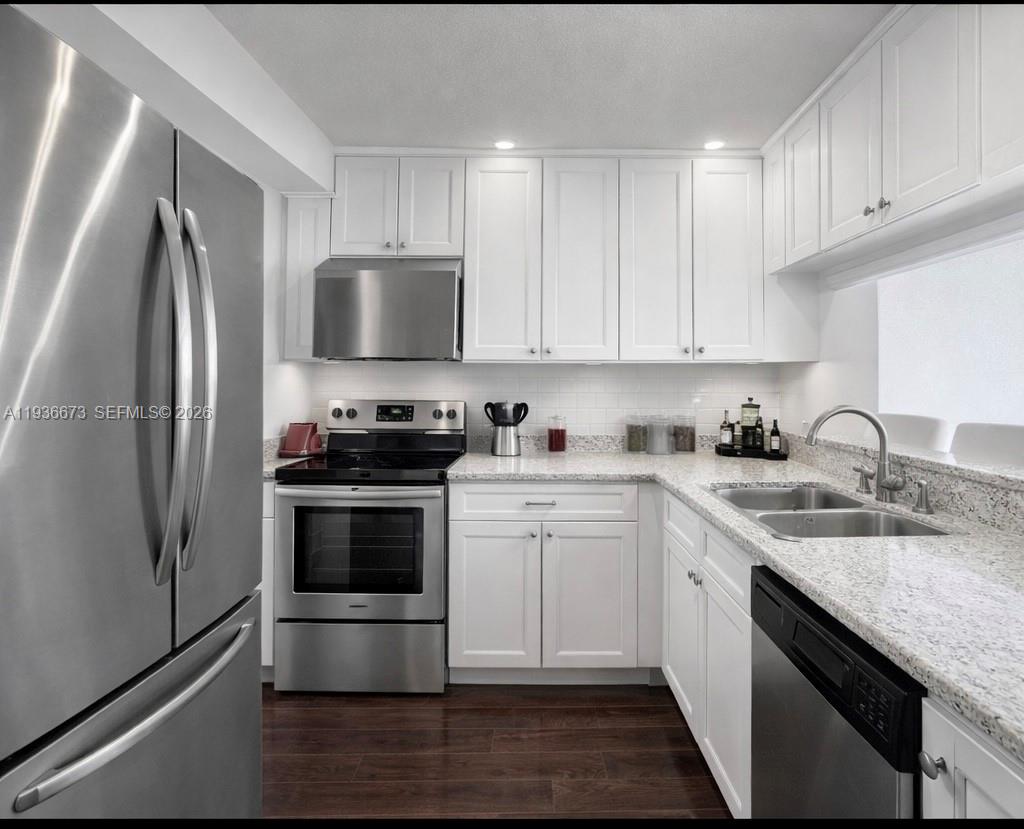 THE CITADEL CONDO - Residential