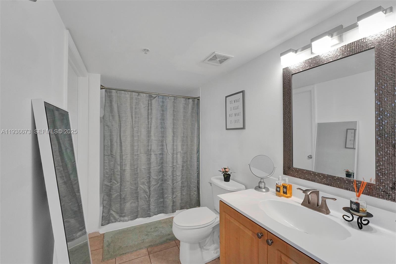 THE CITADEL CONDO - Residential