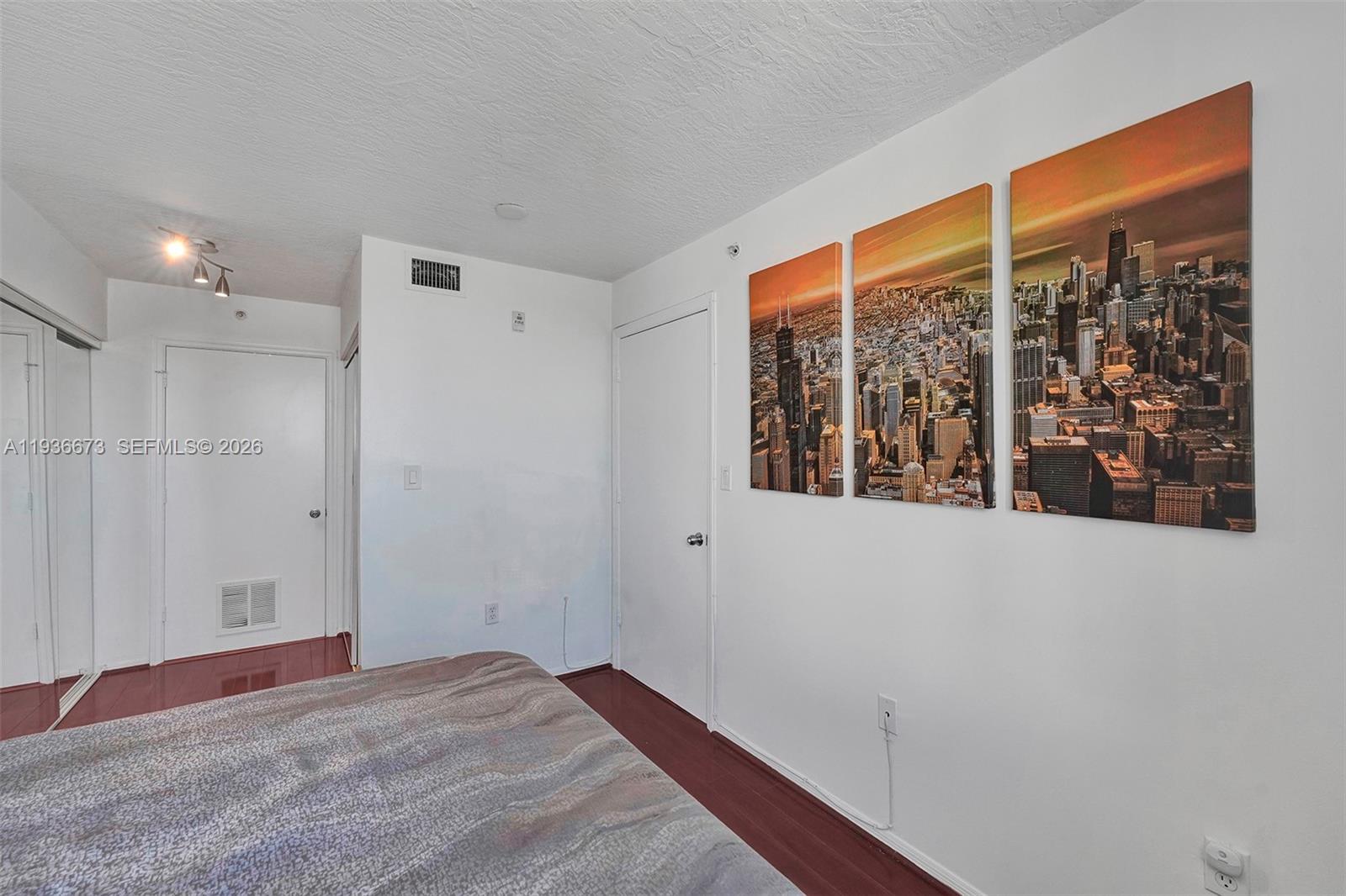 THE CITADEL CONDO - Residential