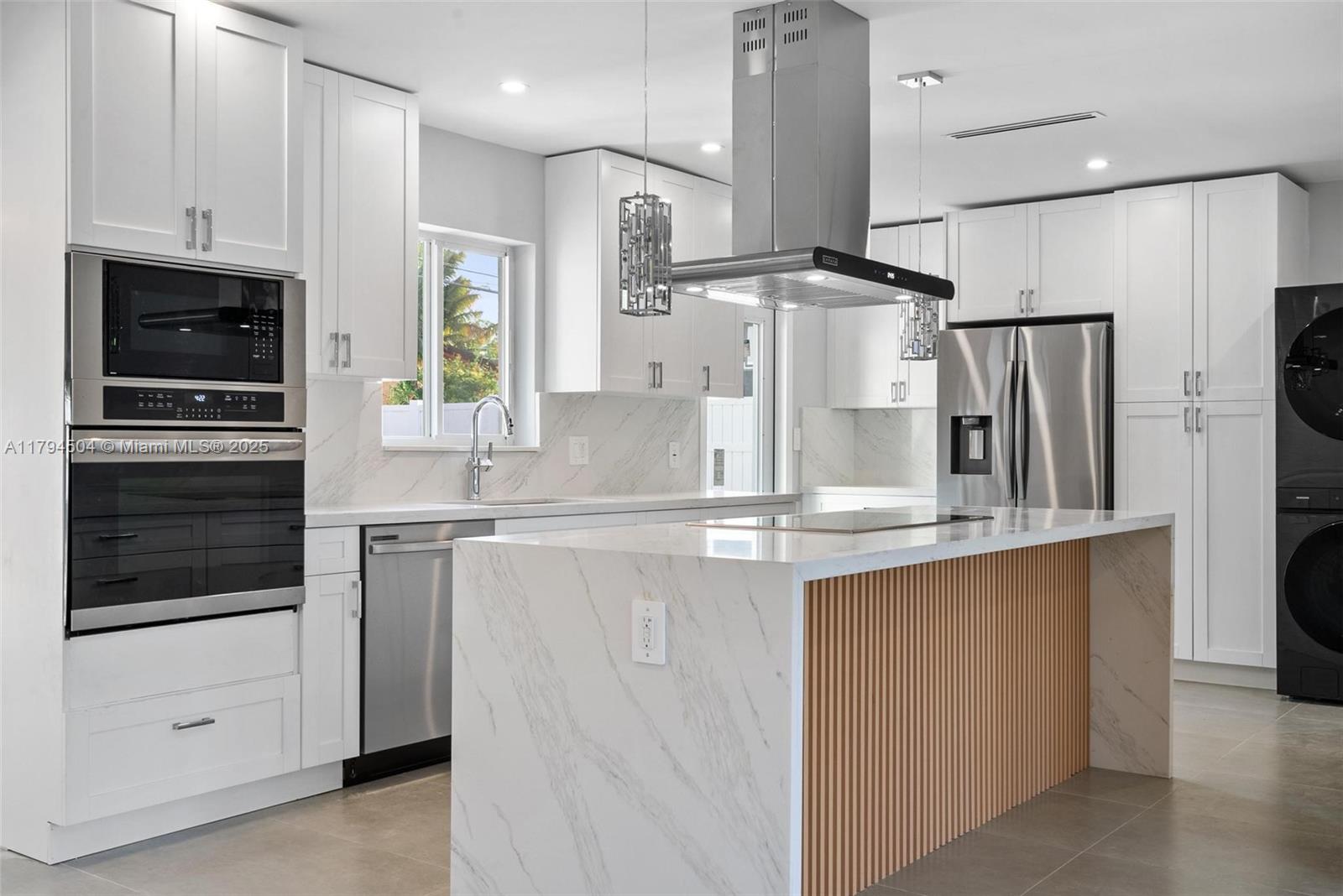 Property for Sale at 324 Ne 28th St, Wilton Manors, Broward County, Florida - Bedrooms: 3 
Bathrooms: 2  - $1,099,000