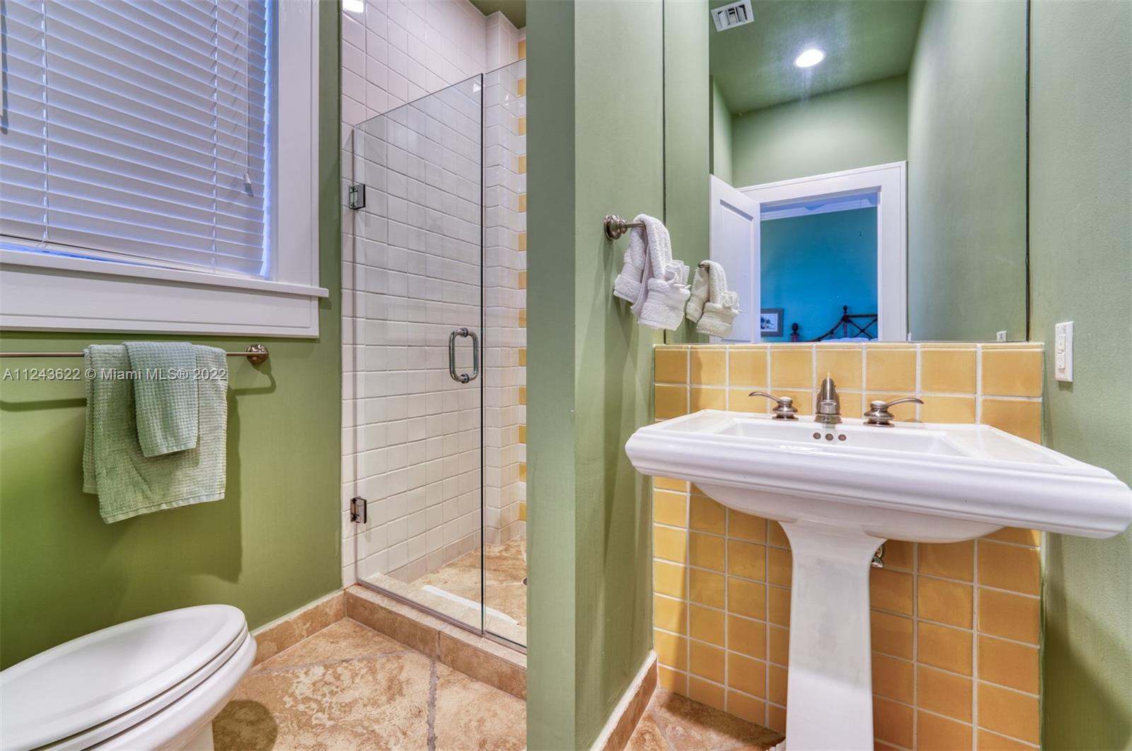 SUNSET KEY (TANK) ISLAND - Residential