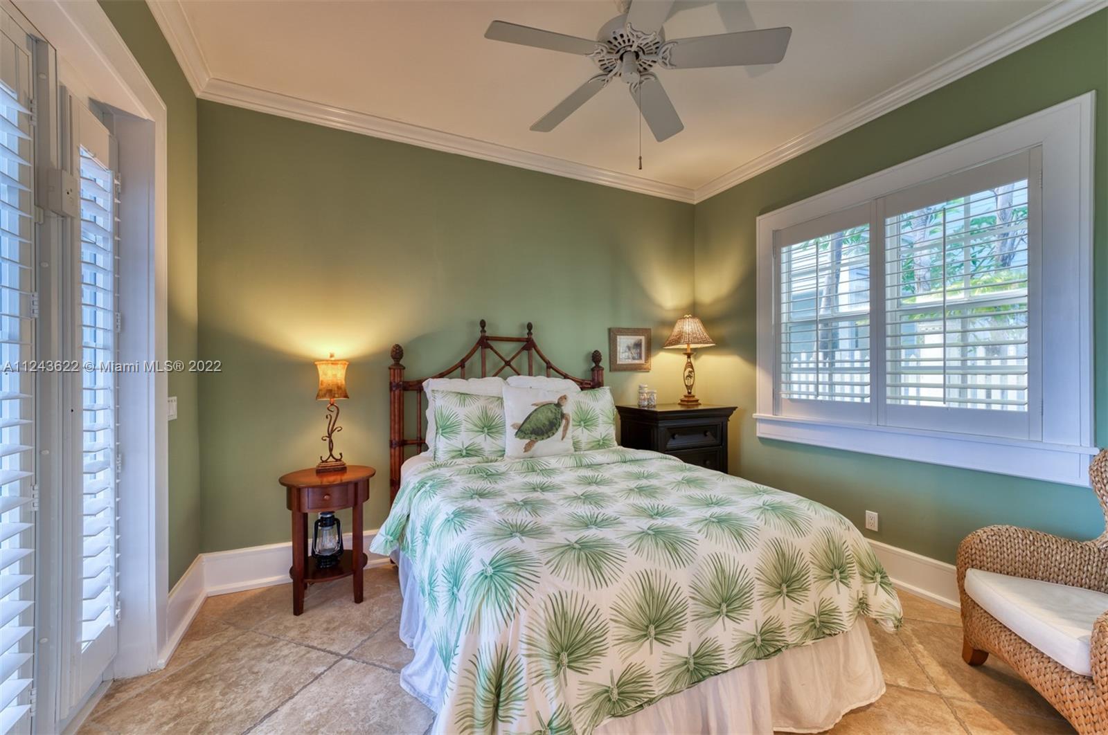 SUNSET KEY (TANK) ISLAND - Residential