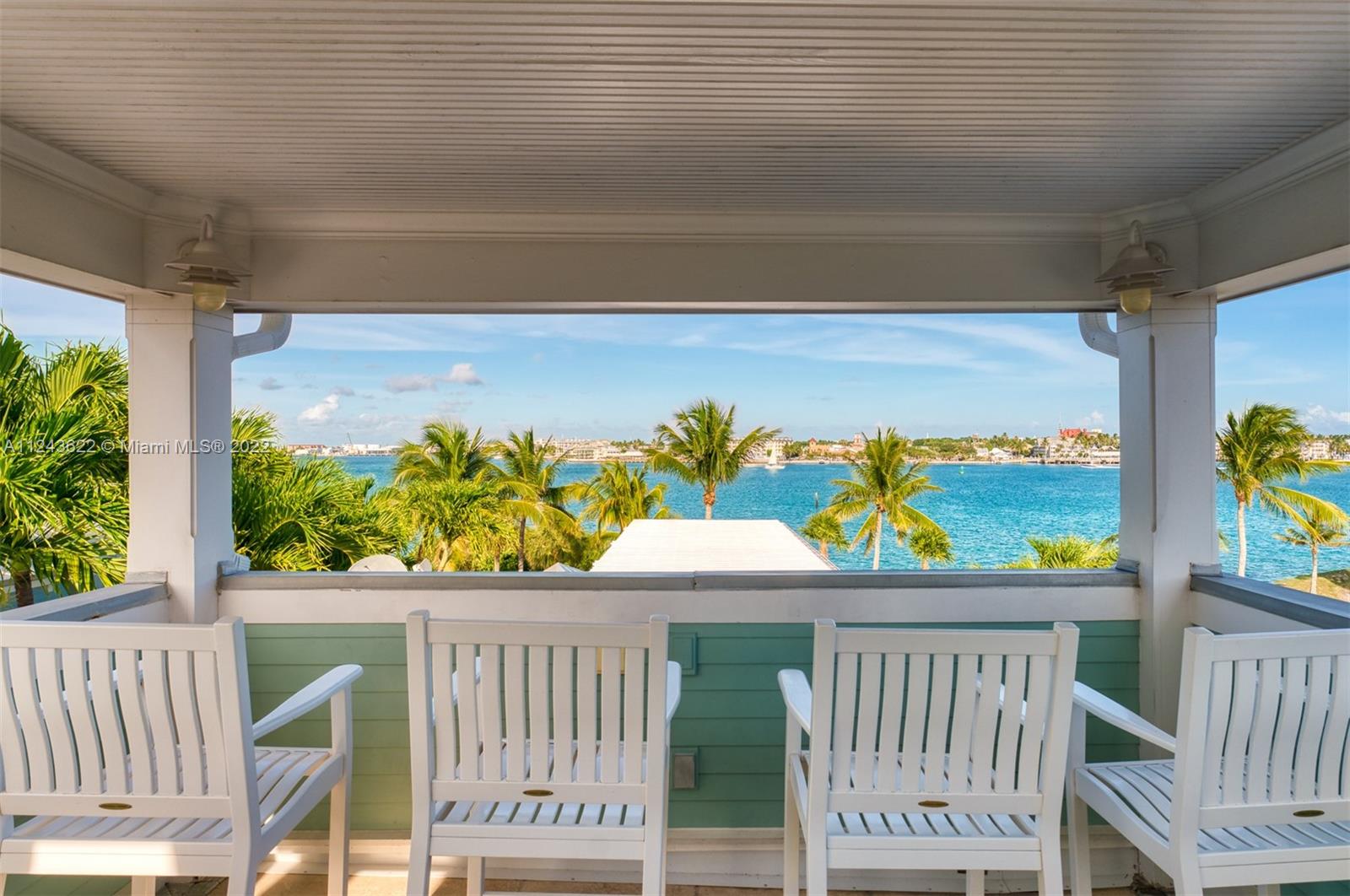 SUNSET KEY (TANK) ISLAND - Residential