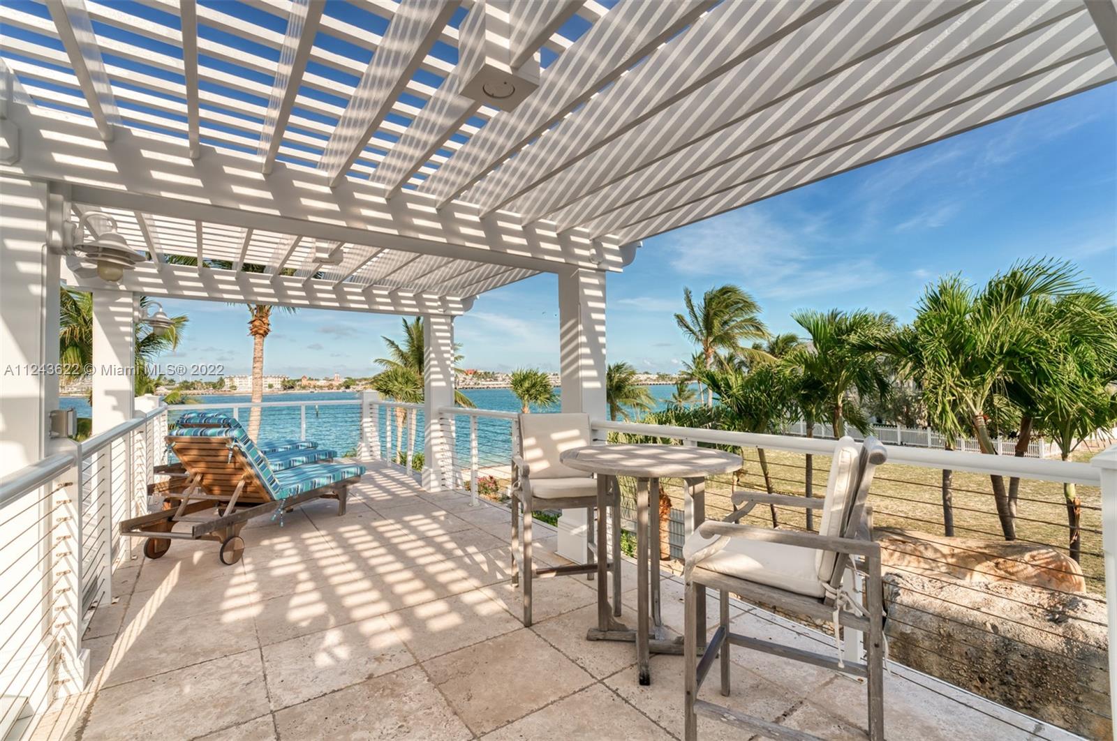 SUNSET KEY (TANK) ISLAND - Residential