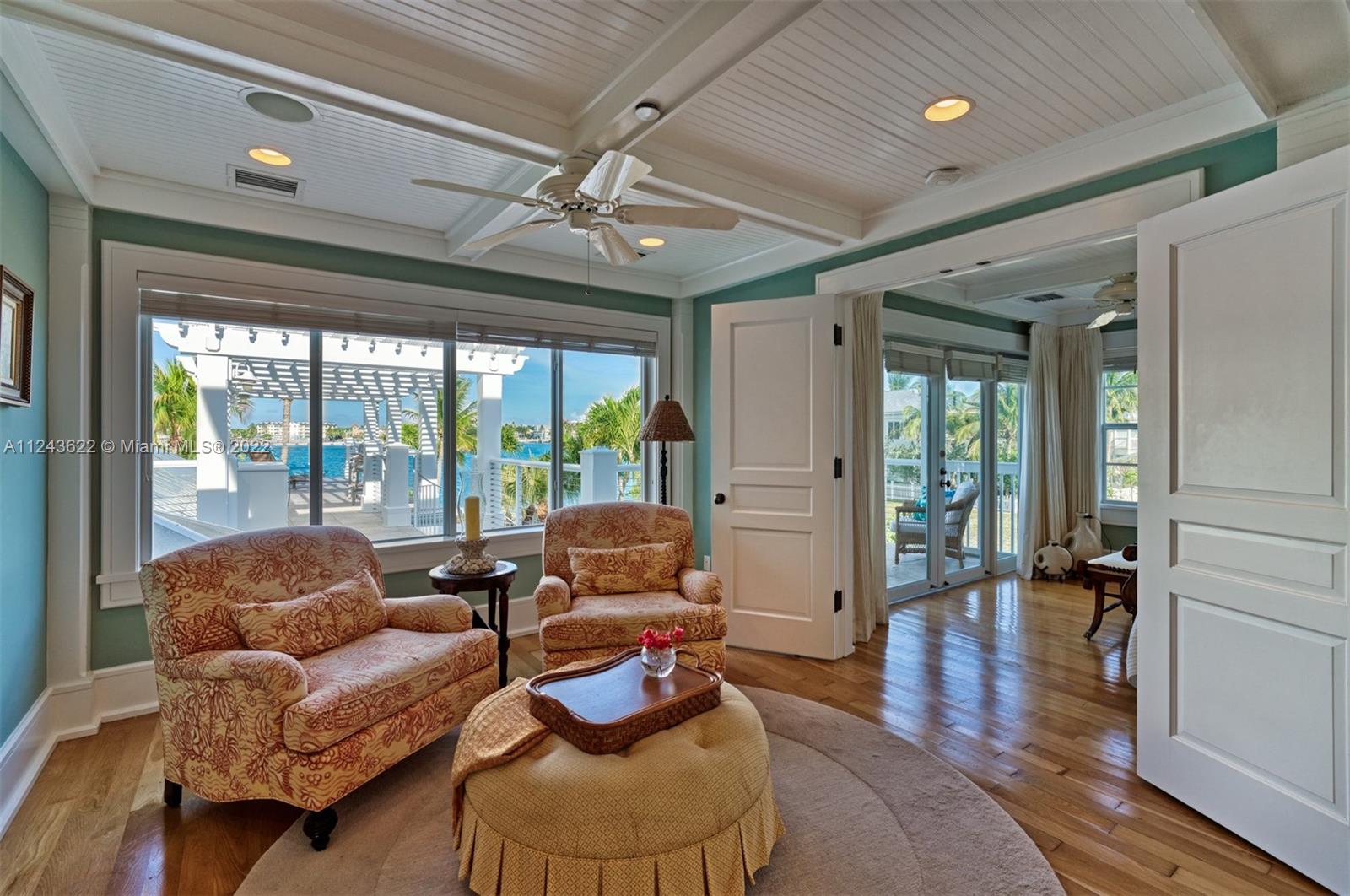 SUNSET KEY (TANK) ISLAND - Residential