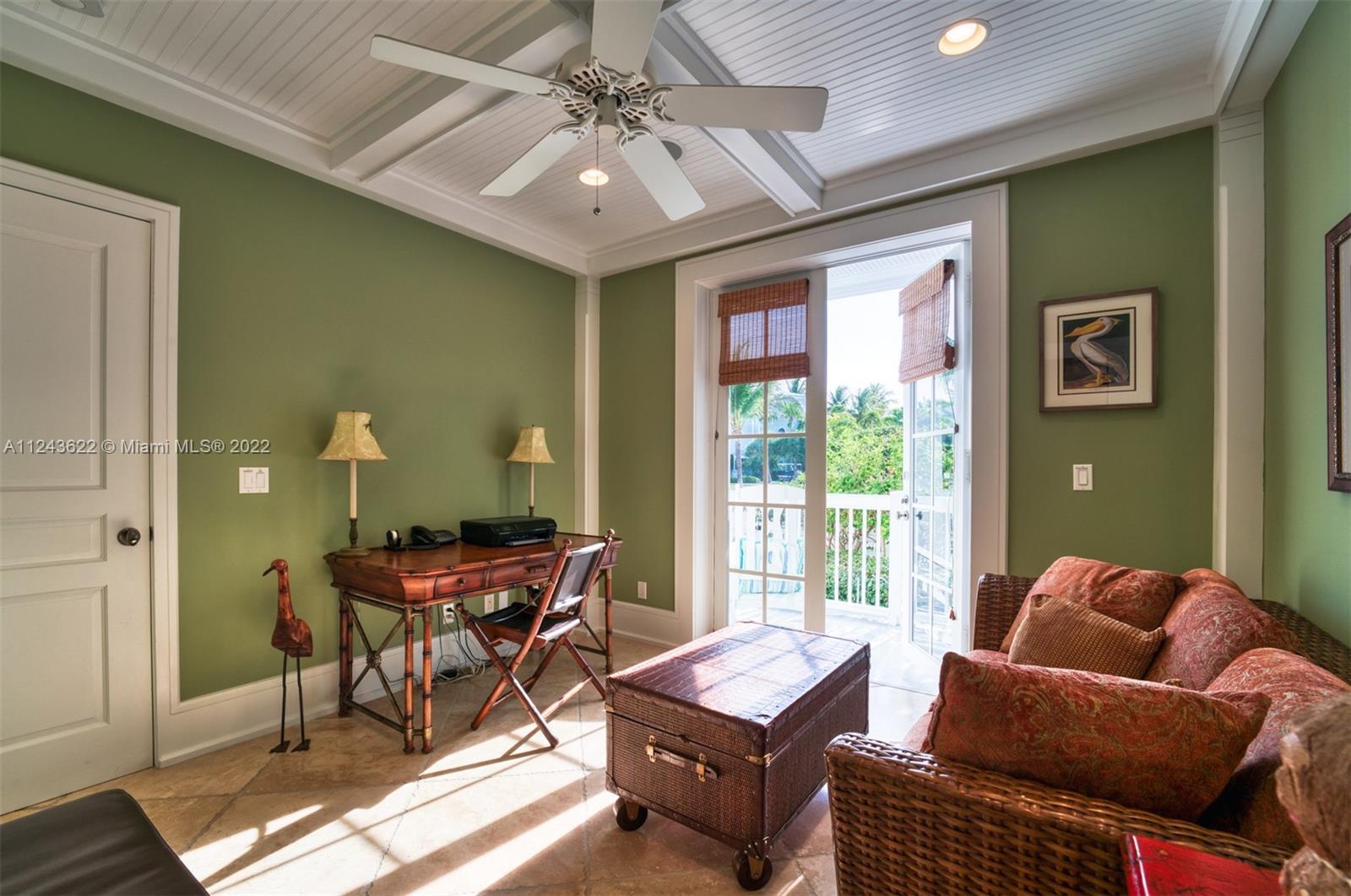 SUNSET KEY (TANK) ISLAND - Residential