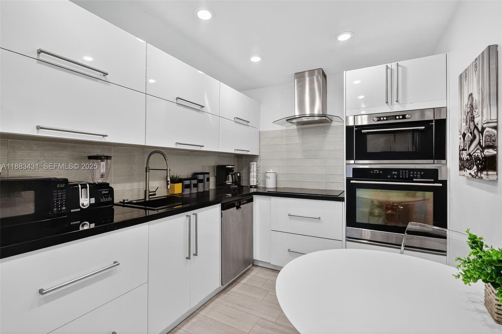 SIAN OCEAN RESIDENCES CON - Residential