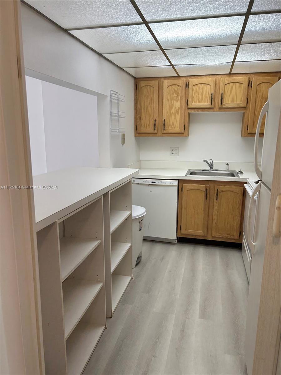 4154 Inverrary Dr 205