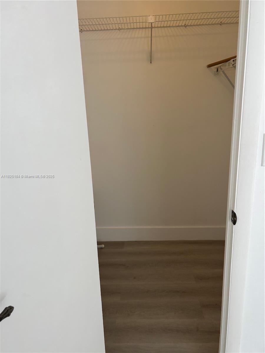 MANORS OF INVERRARY I-2 - Residential Lease