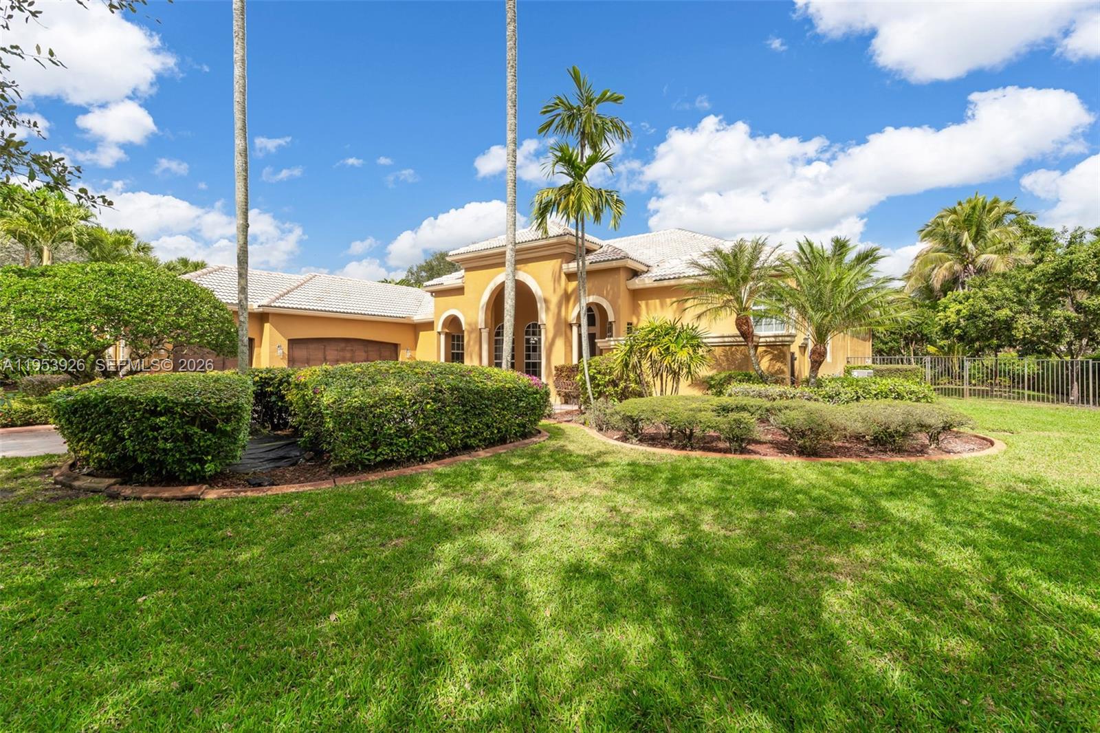 KAPOK GROVE ESTATES - Residential