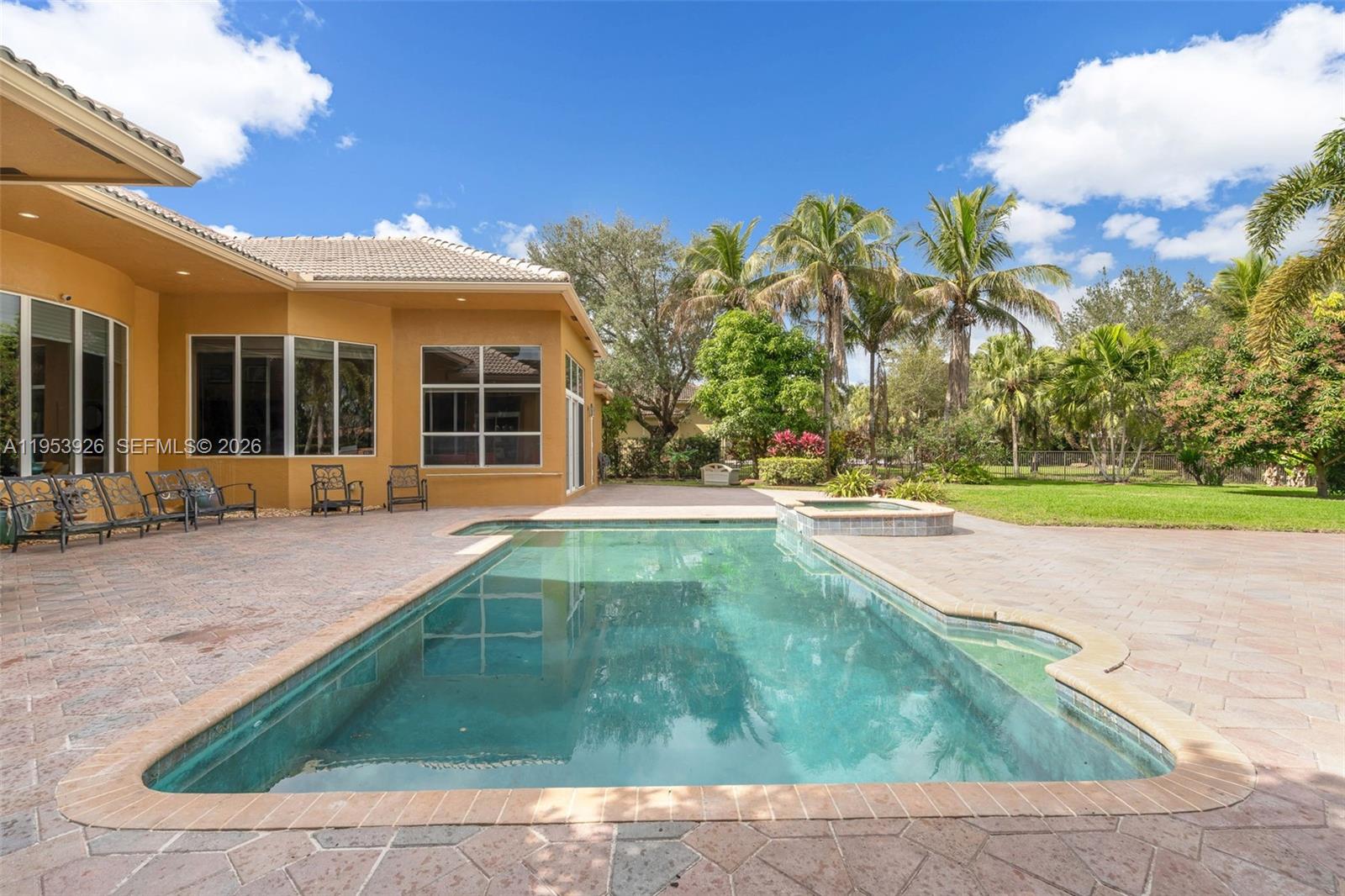 KAPOK GROVE ESTATES - Residential