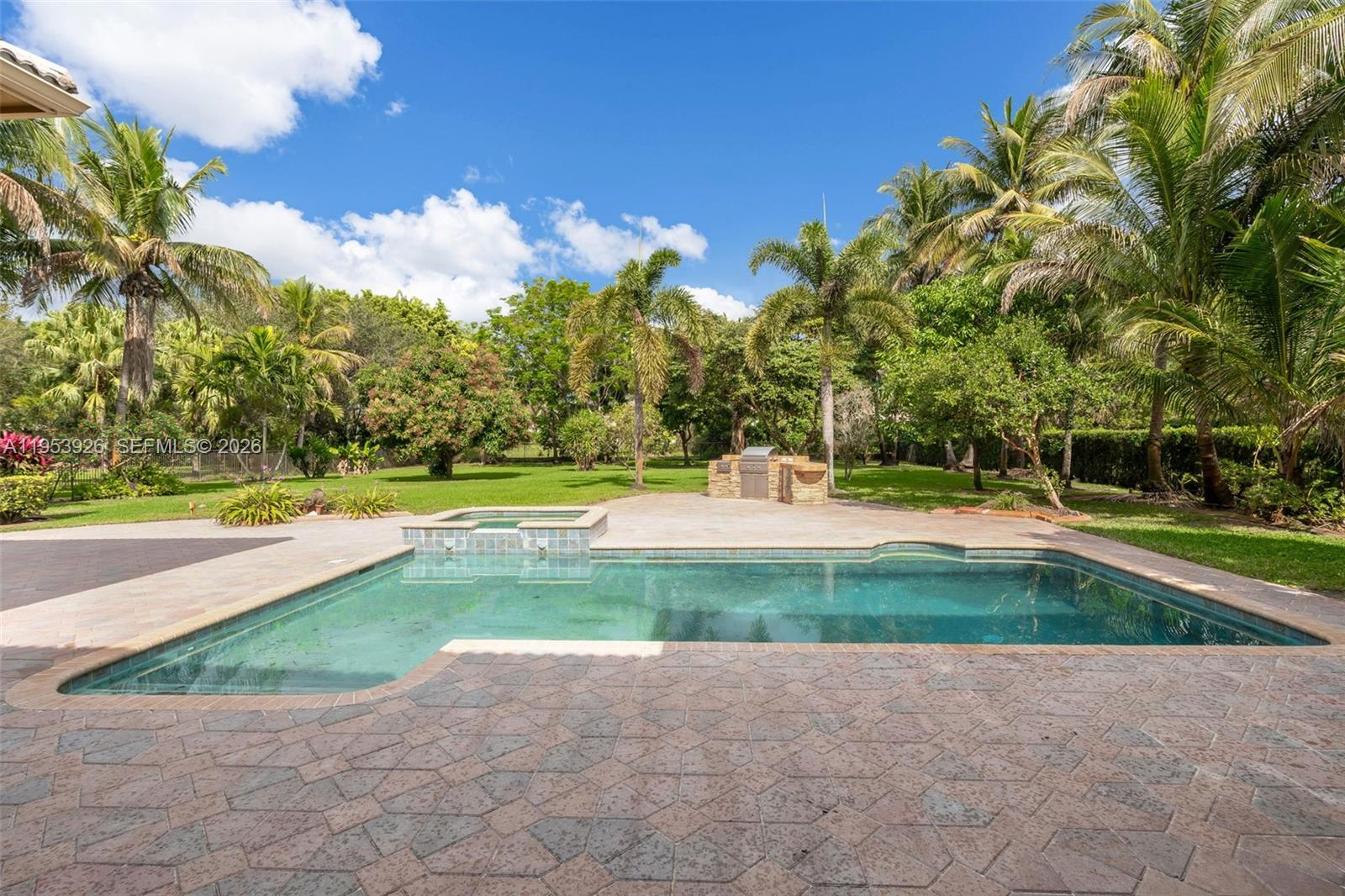 KAPOK GROVE ESTATES - Residential