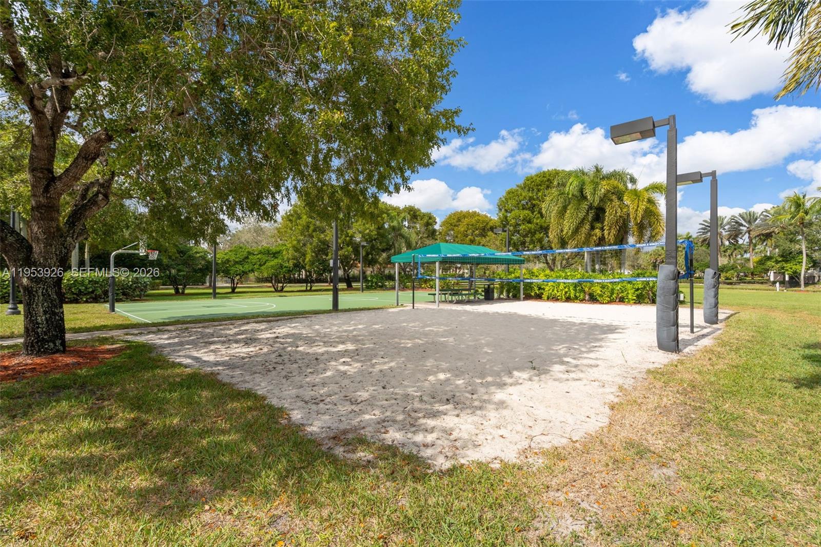 KAPOK GROVE ESTATES - Residential