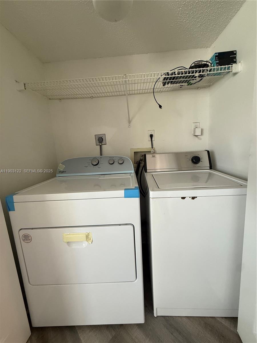 KEYS GATE CONDO NO SIX - Residential