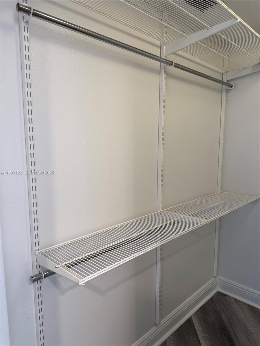 KEYS GATE CONDO NO SIX - Residential