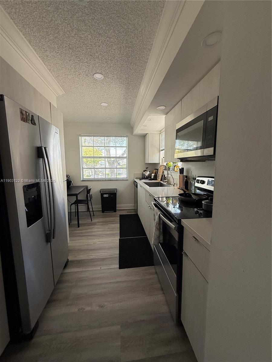 KEYS GATE CONDO NO SIX - Residential