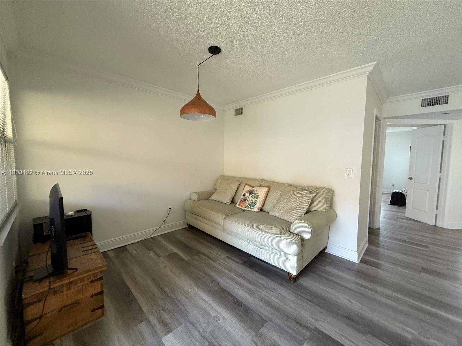 KEYS GATE CONDO NO SIX - Residential