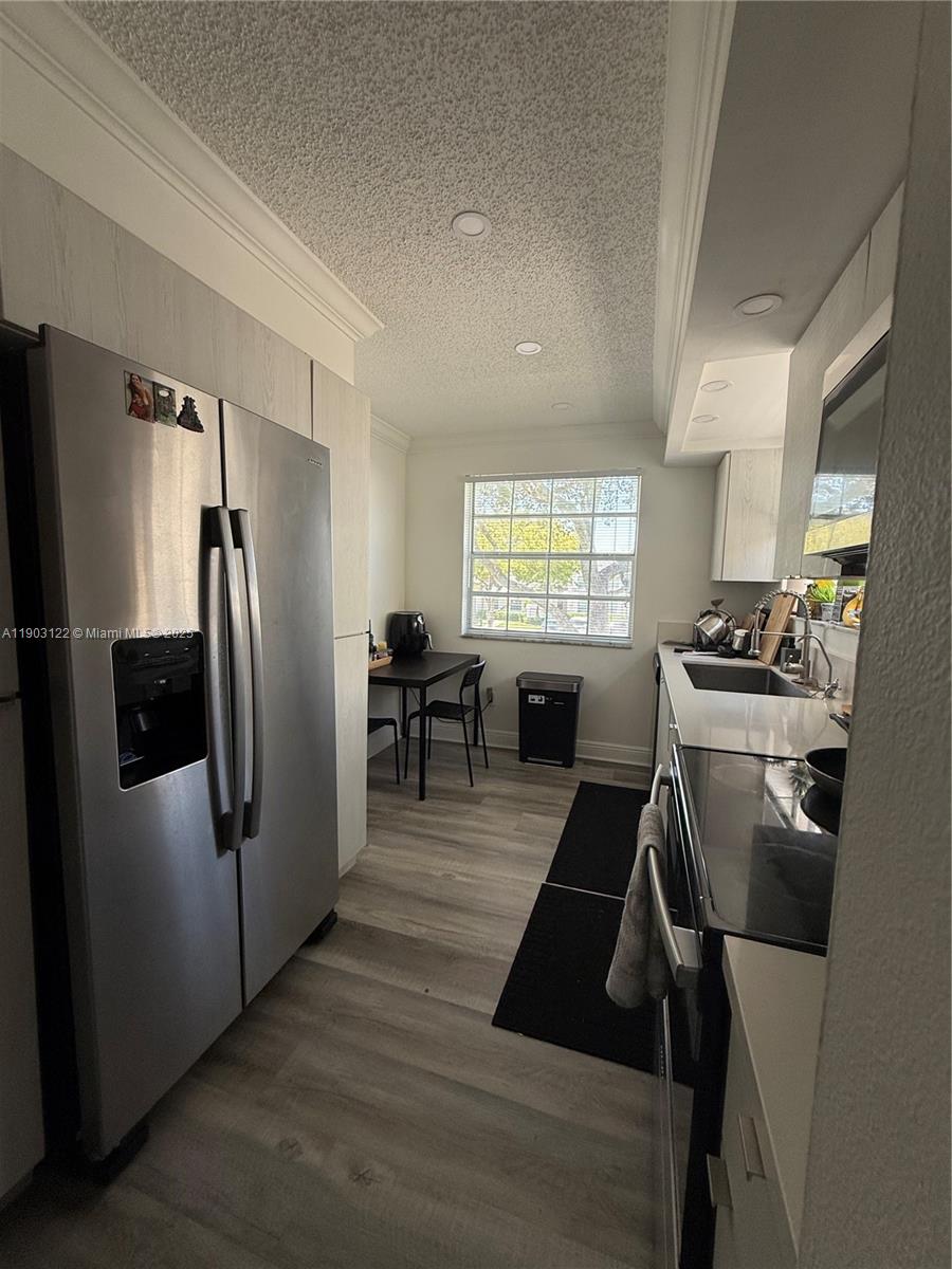 KEYS GATE CONDO NO SIX - Residential