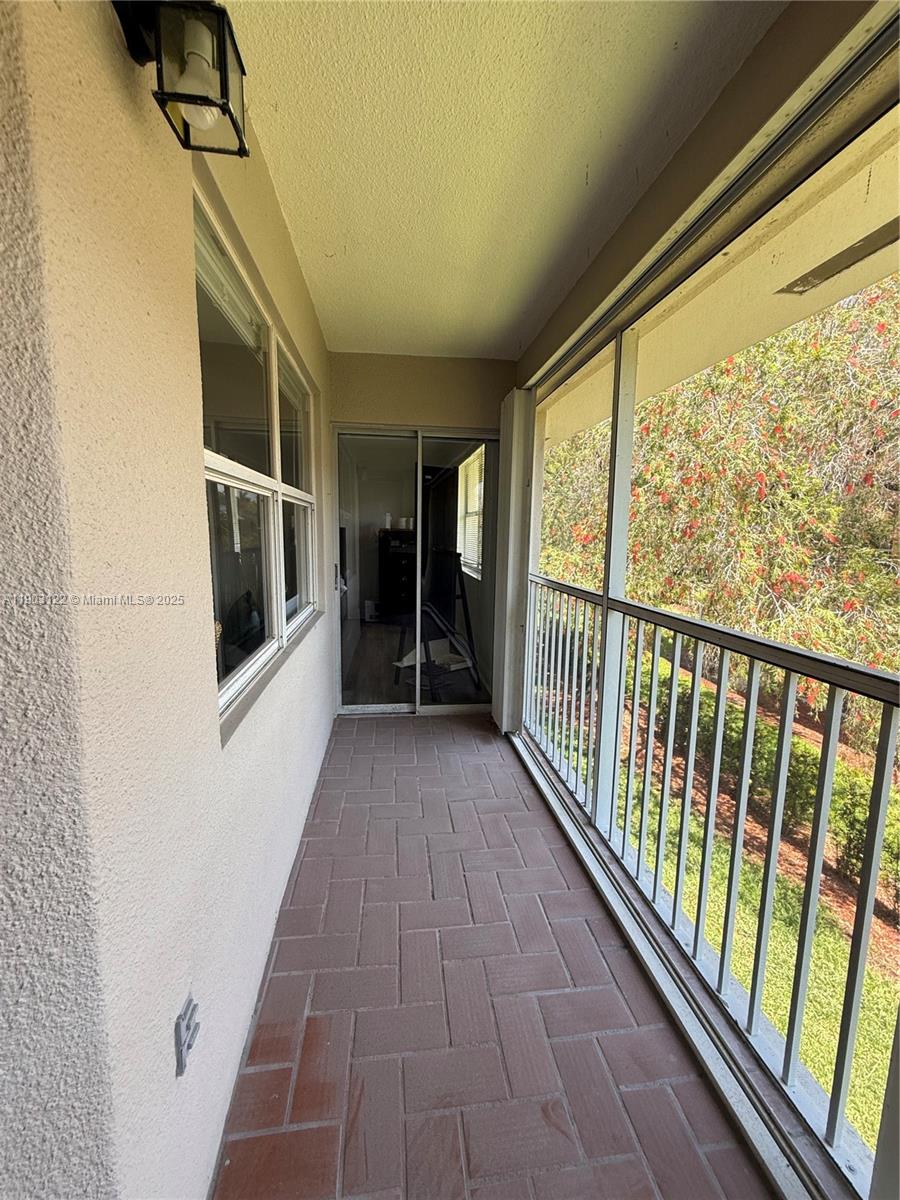 KEYS GATE CONDO NO SIX - Residential