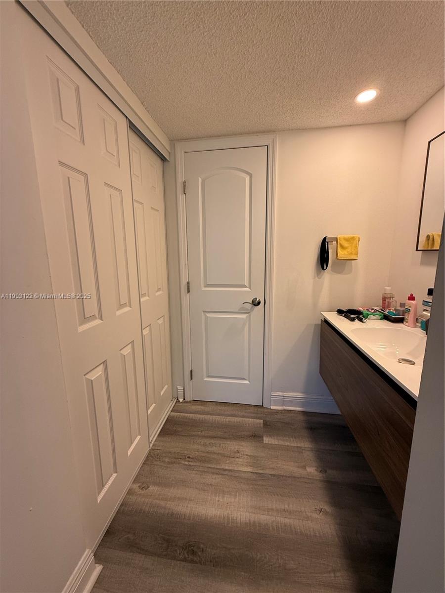 KEYS GATE CONDO NO SIX - Residential