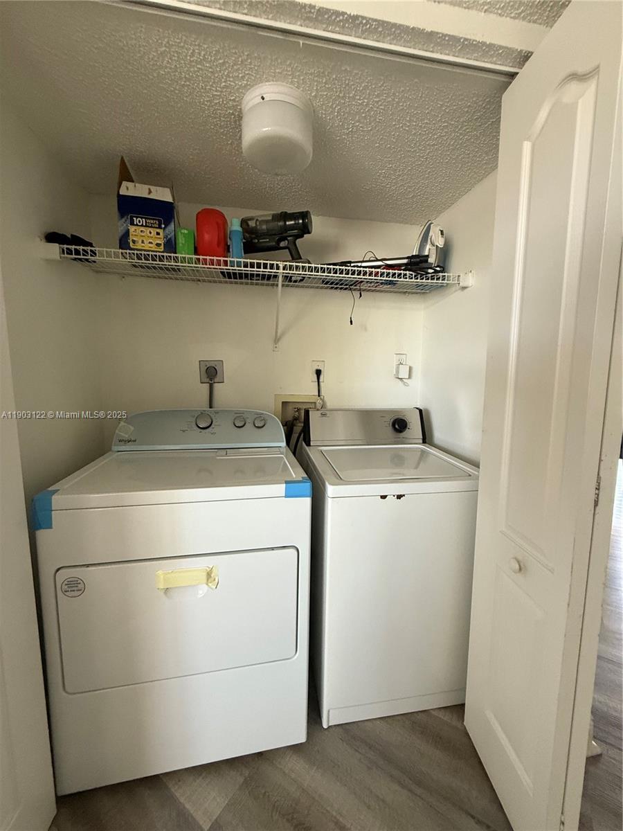 KEYS GATE CONDO NO SIX - Residential