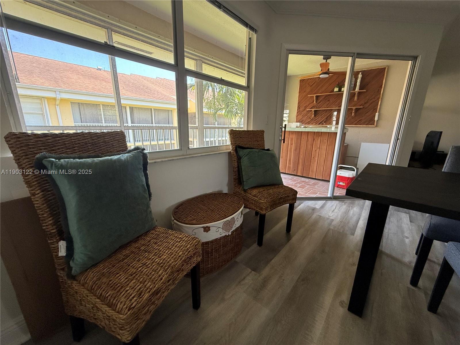 KEYS GATE CONDO NO SIX - Residential