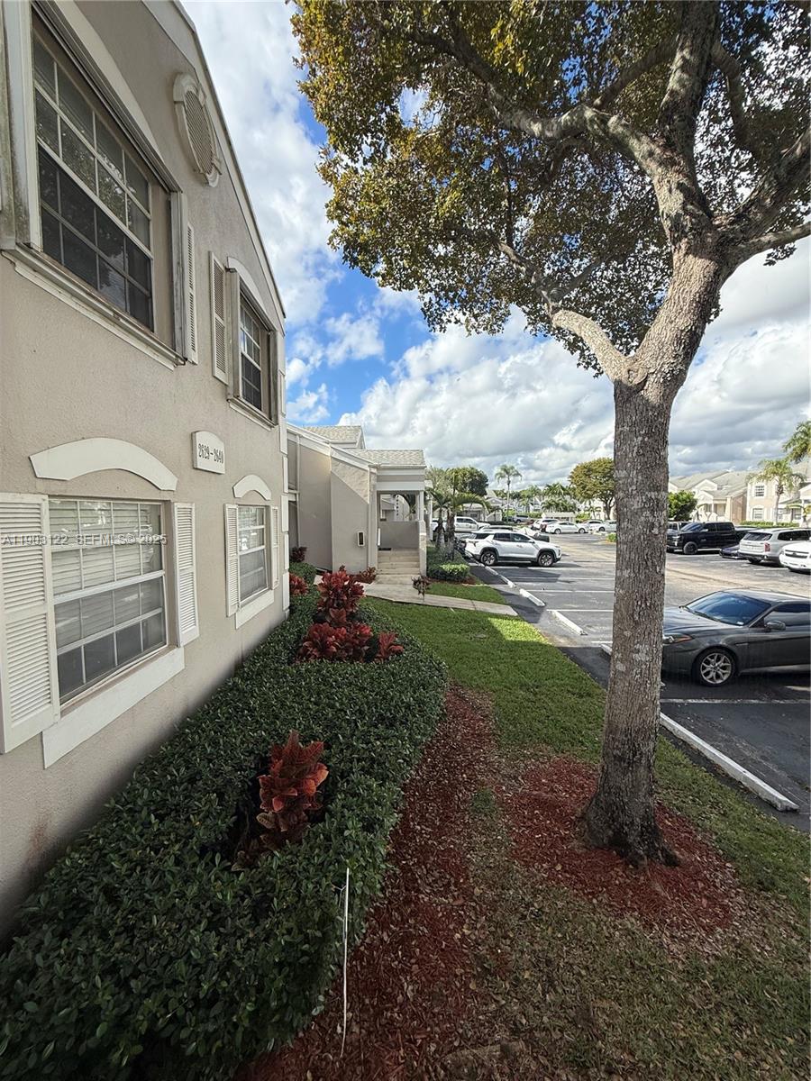 KEYS GATE CONDO NO SIX - Residential