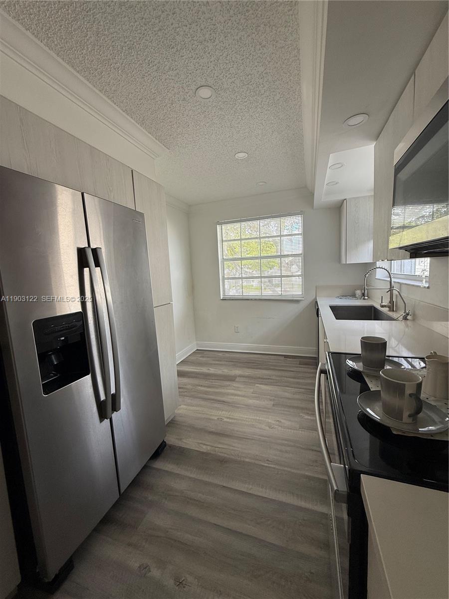 KEYS GATE CONDO NO SIX - Residential