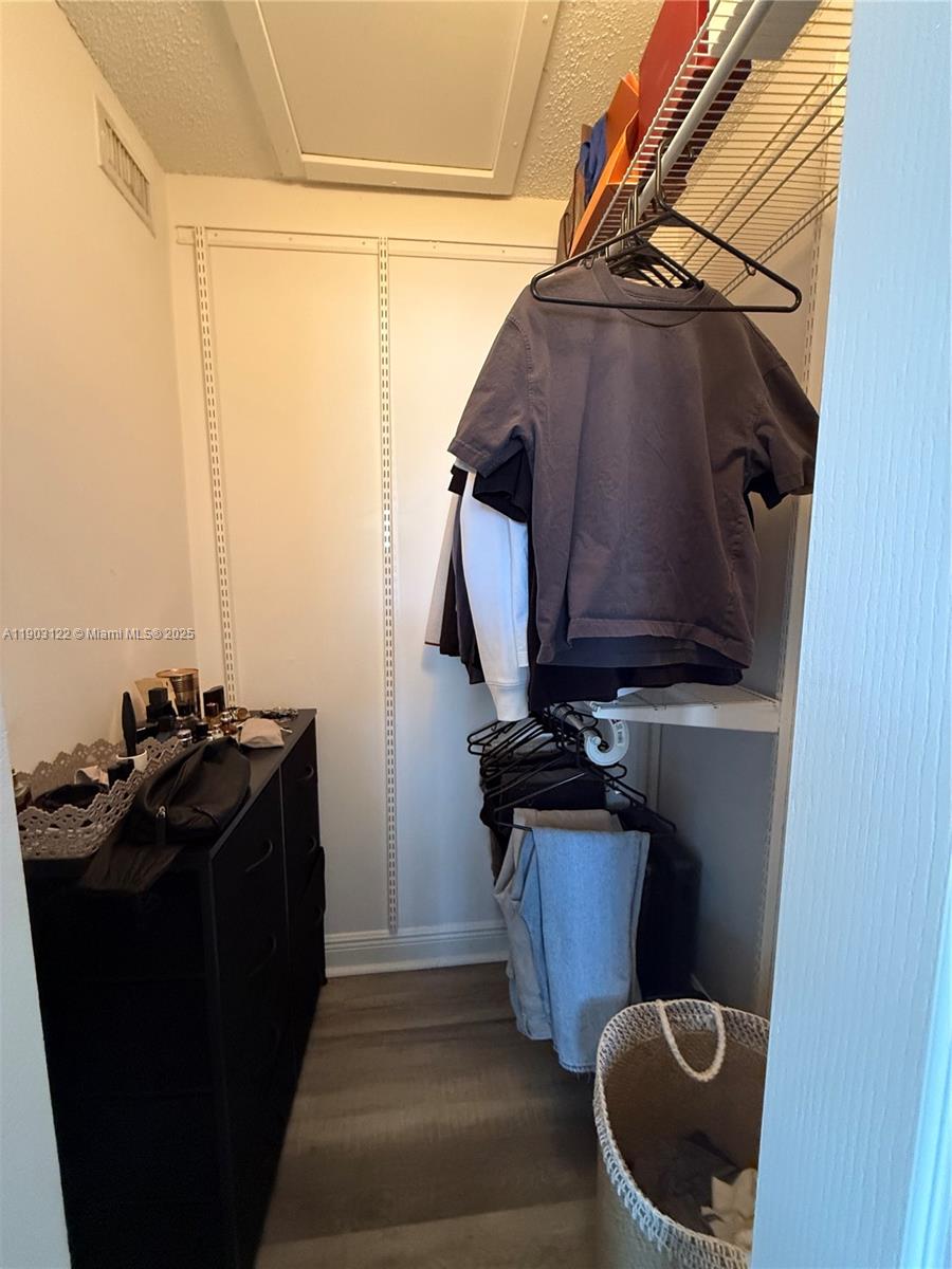 KEYS GATE CONDO NO SIX - Residential