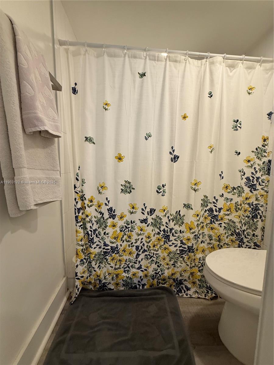 KEYS GATE CONDO NO SIX - Residential