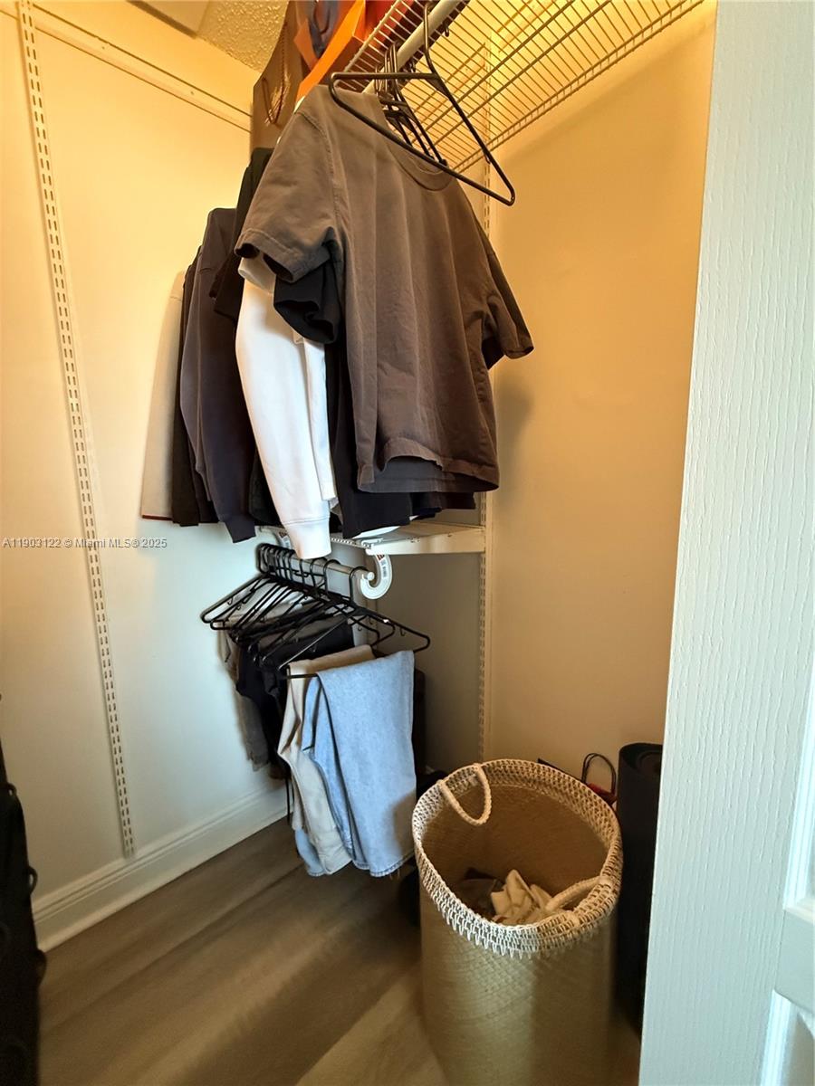 KEYS GATE CONDO NO SIX - Residential