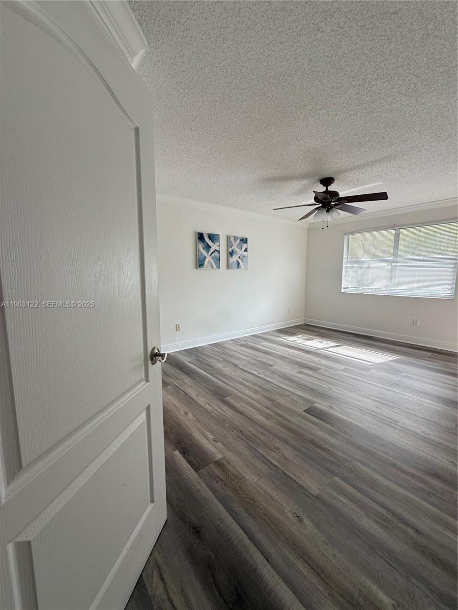 KEYS GATE CONDO NO SIX - Residential