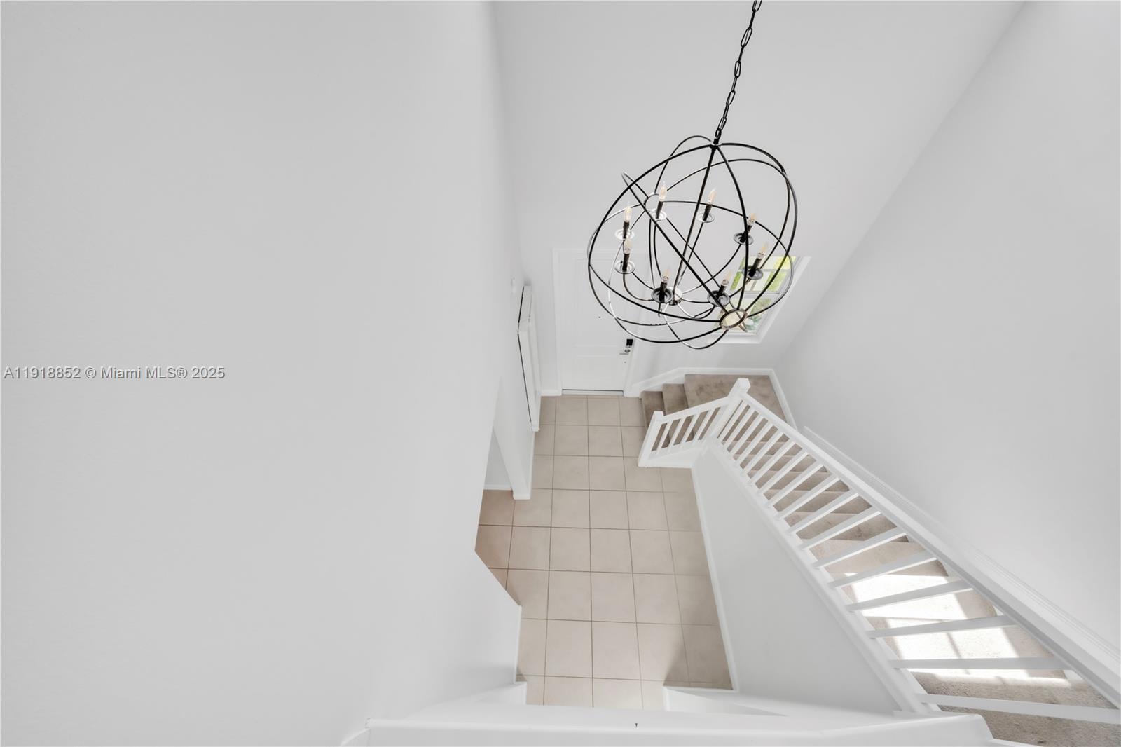 CRYSTAL LAKE 1ST SEC - Residential