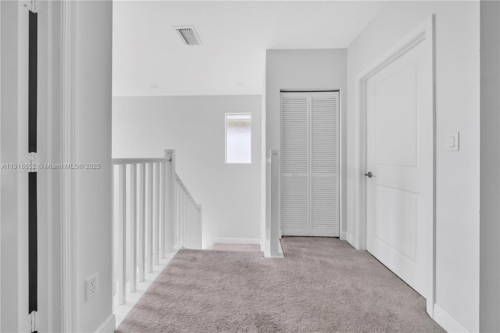 CRYSTAL LAKE 1ST SEC - Residential