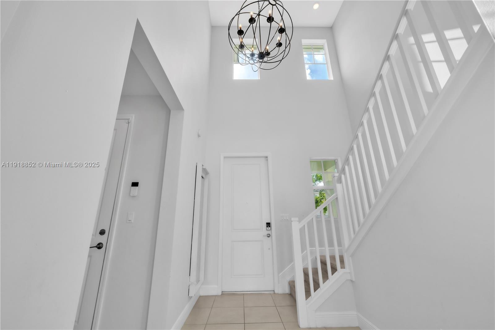 CRYSTAL LAKE 1ST SEC - Residential