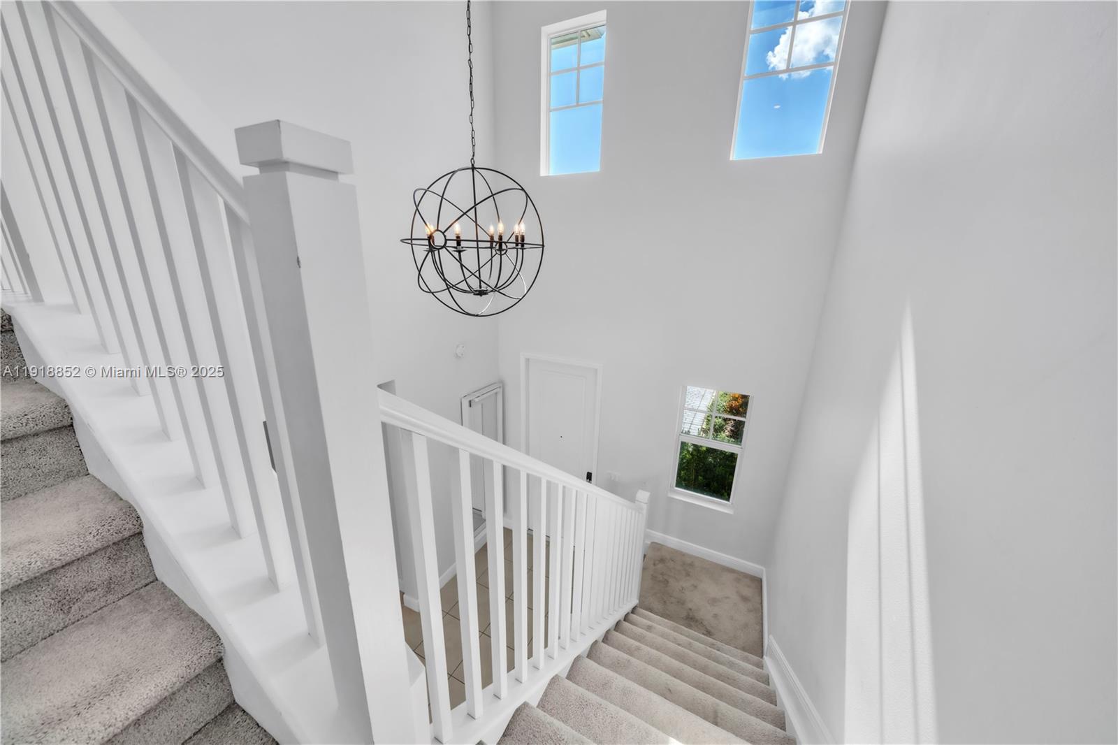 CRYSTAL LAKE 1ST SEC - Residential