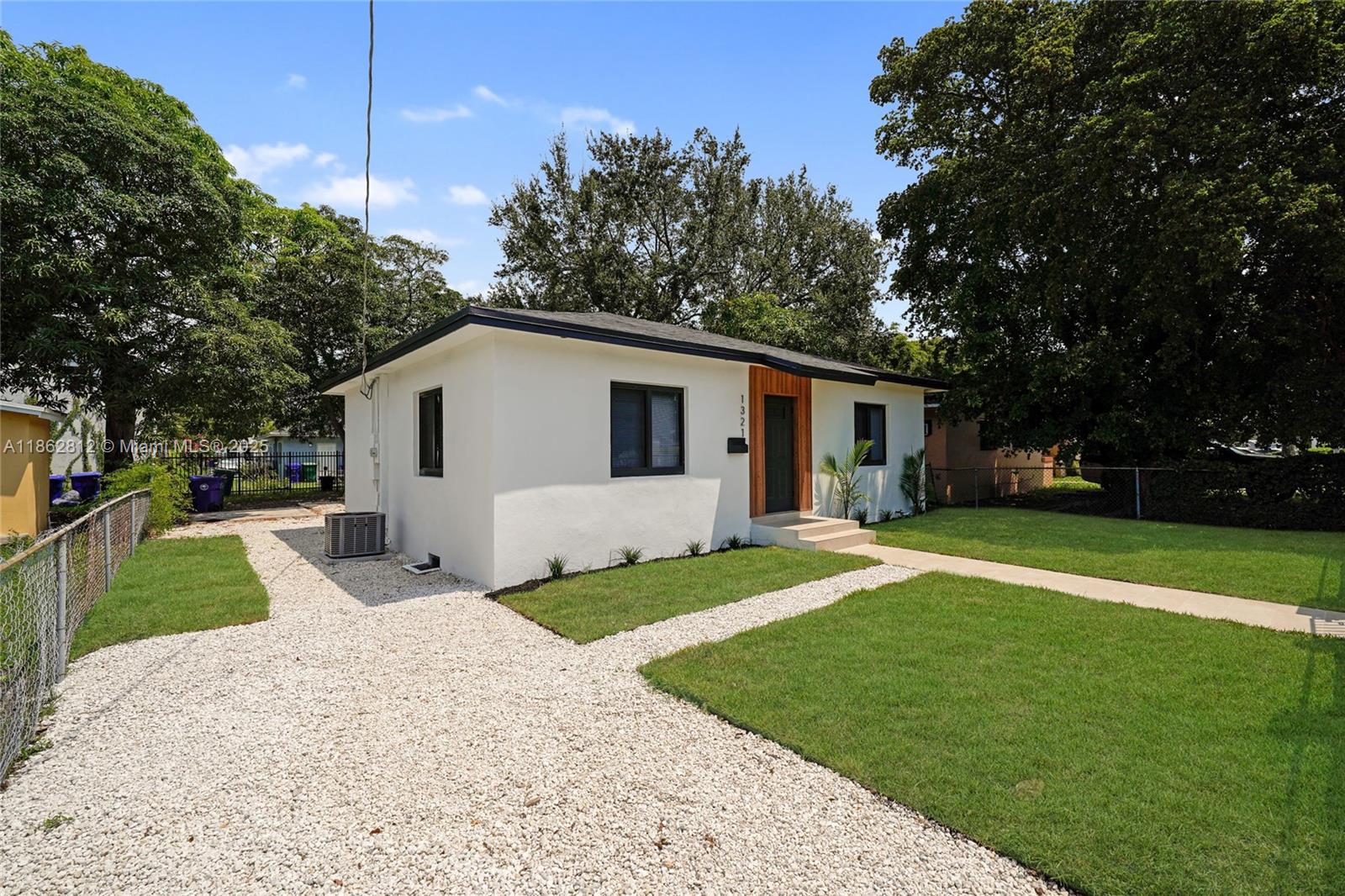 1321 NW 44th St