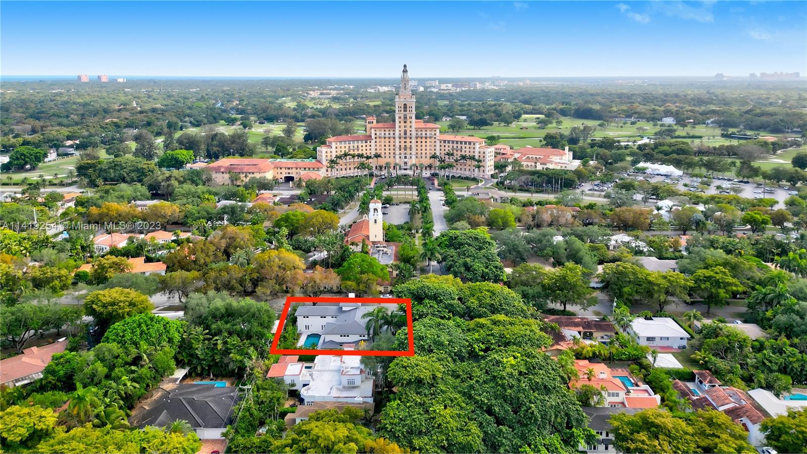 C GABLES COUNTRY CLUB SEC - Residential