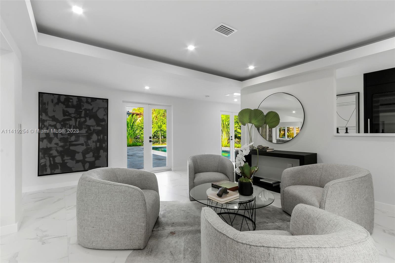 C GABLES COUNTRY CLUB SEC - Residential