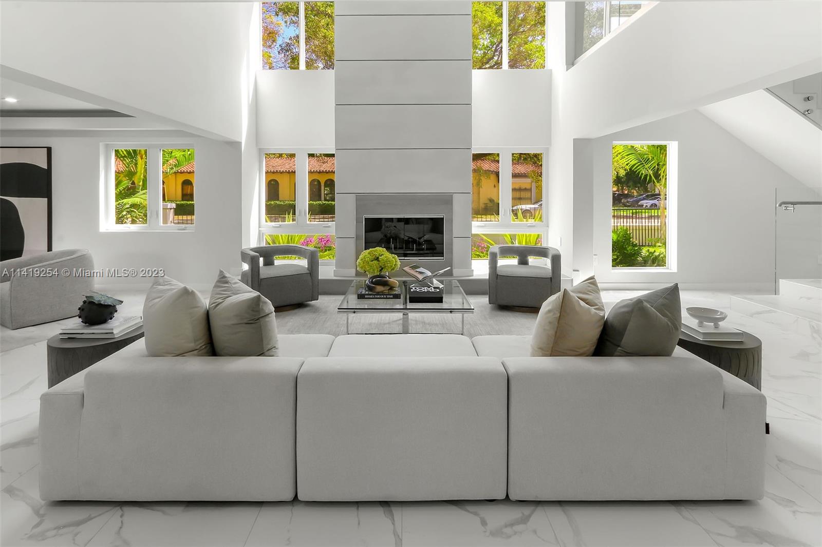 C GABLES COUNTRY CLUB SEC - Residential