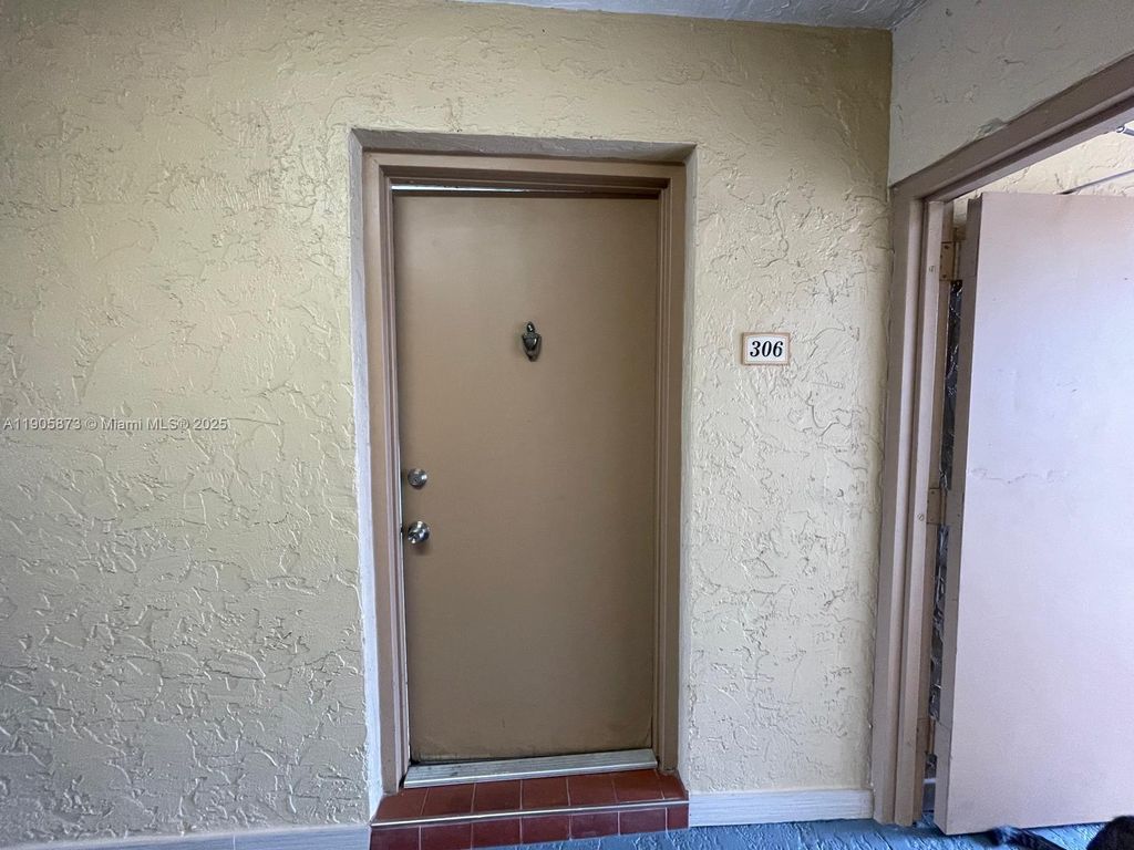 Photo of 5231 Geneva Way #306, Doral, FL 33166 (MLS # A11905873)