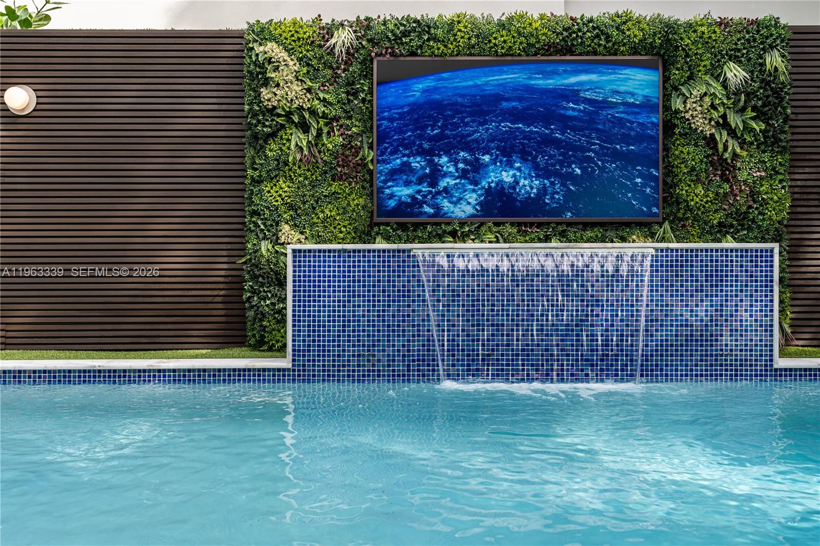 GRAND FLORIDIAN ESTATES - Residential