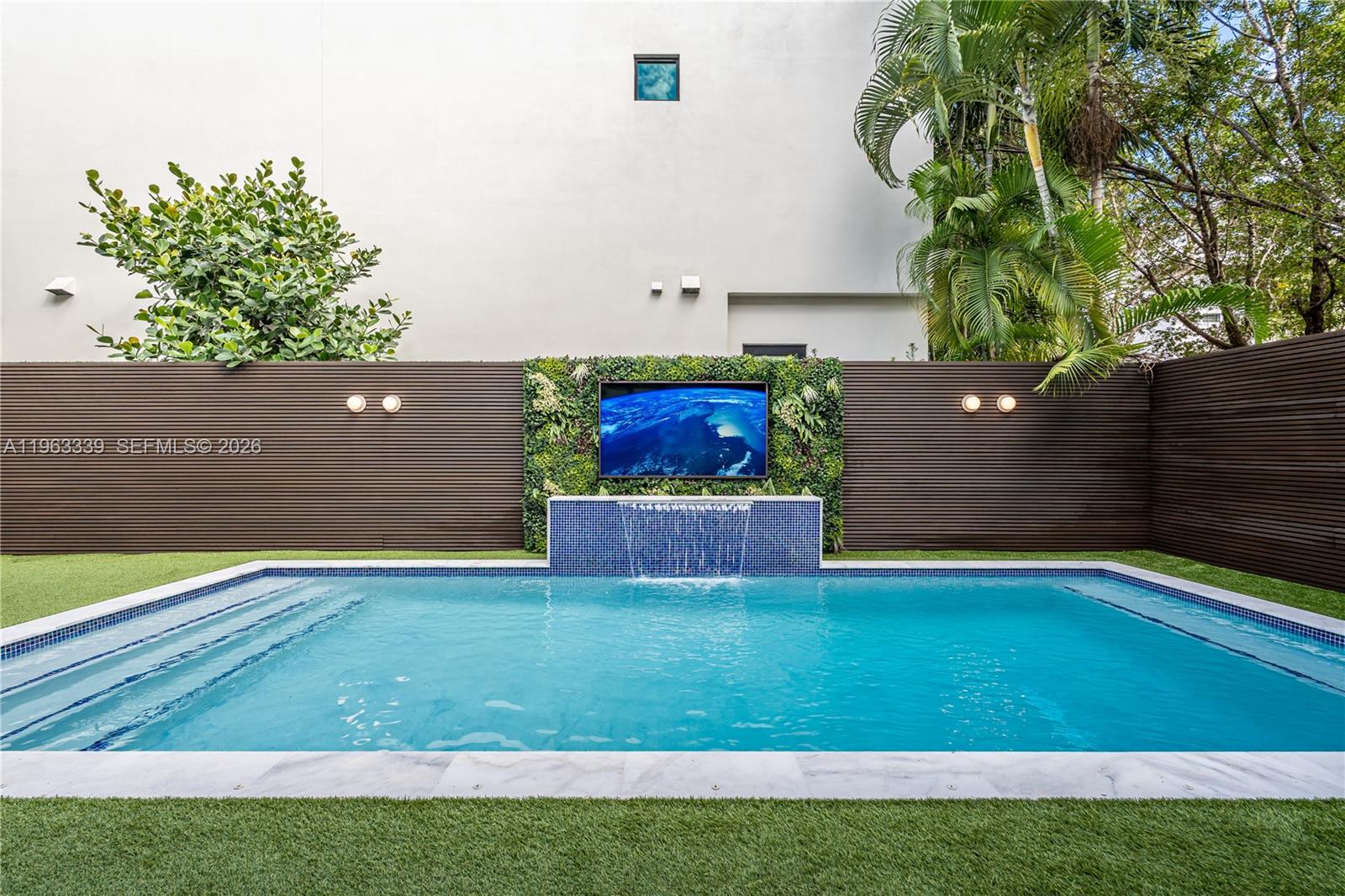 GRAND FLORIDIAN ESTATES - Residential