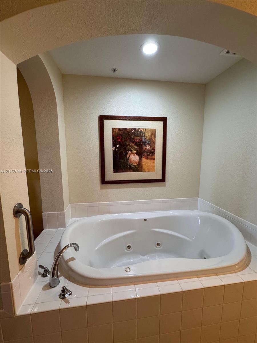 LAKE BUENA VISTA RESORT VI - Residential