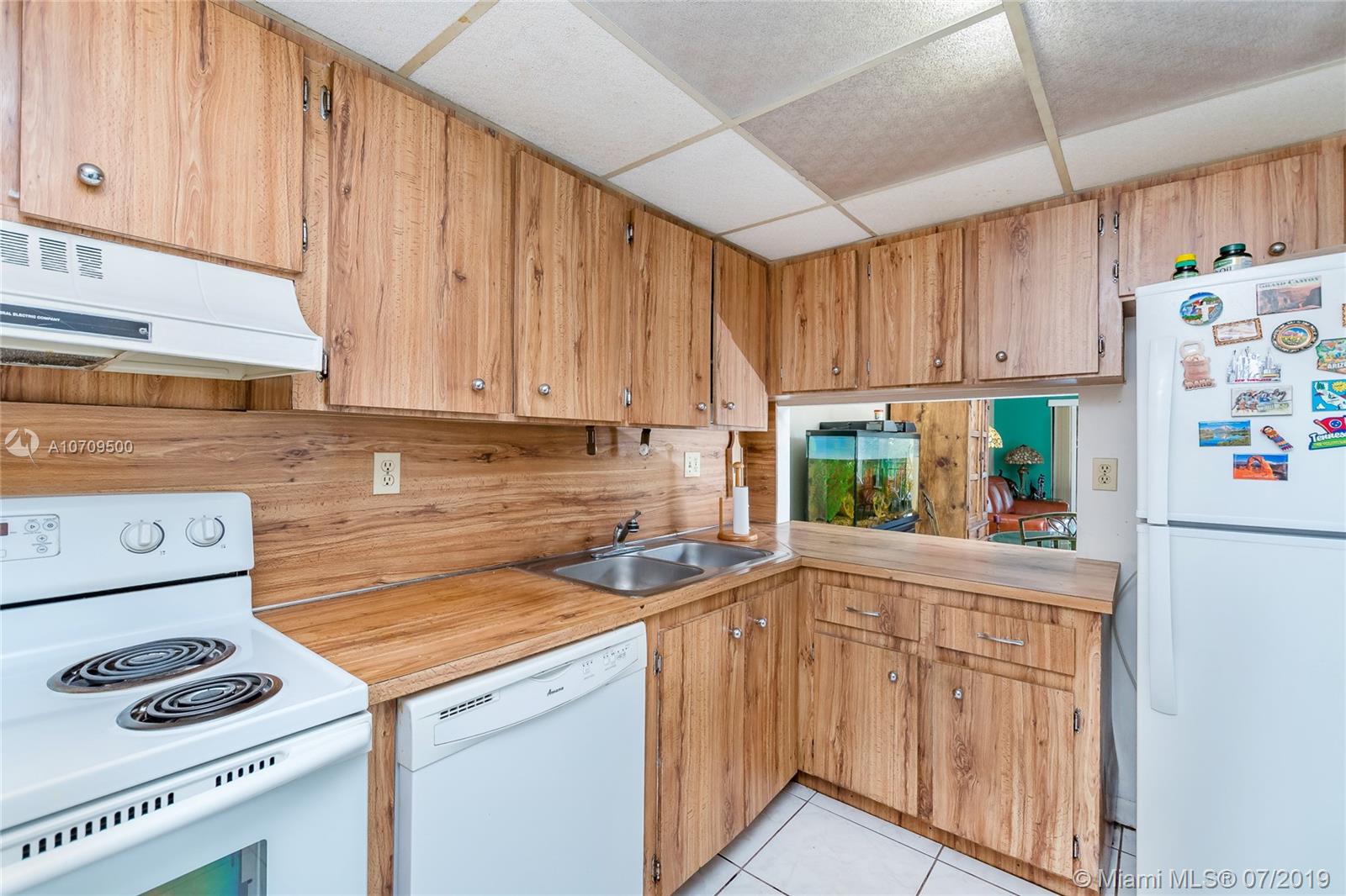 WEST LAKE VILLAGE II COND - Residential